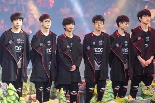 点击标题与 点击标题与