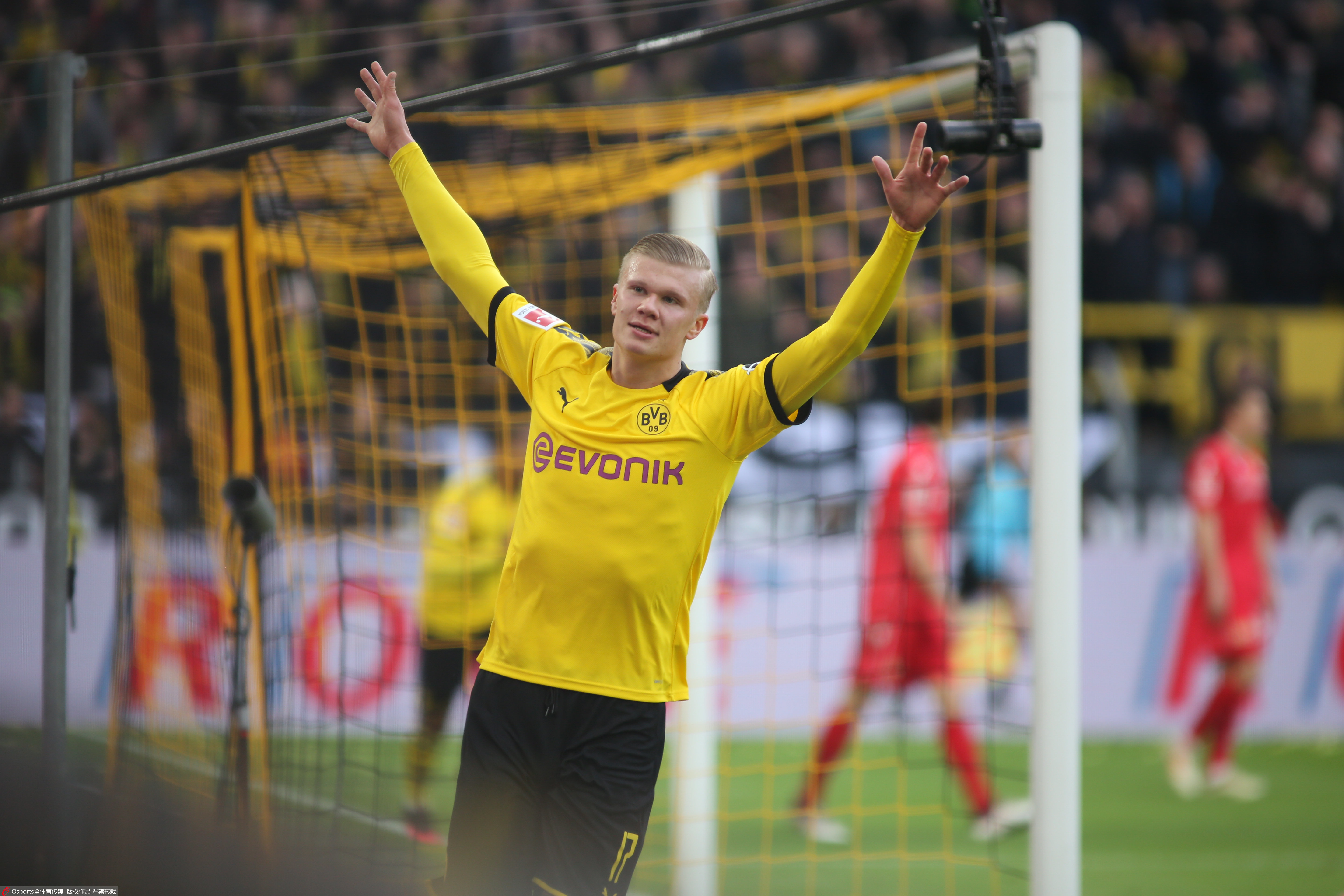 运送赈灾物 运送赈灾物